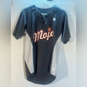 DOMARINI WOMEN’S SOFTBALL SHORT SLEEVE JERSEY T-SHIRTS 2 MEDIUM AND 1  LARGE